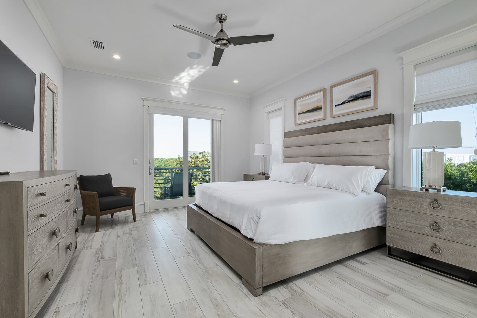 Social Manor - Image 26