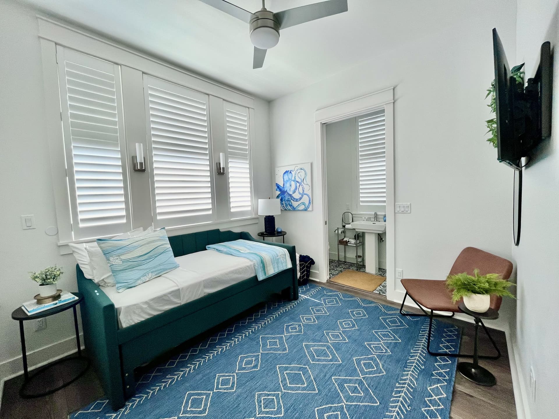 Barefoot Bungalow Home - Image 7