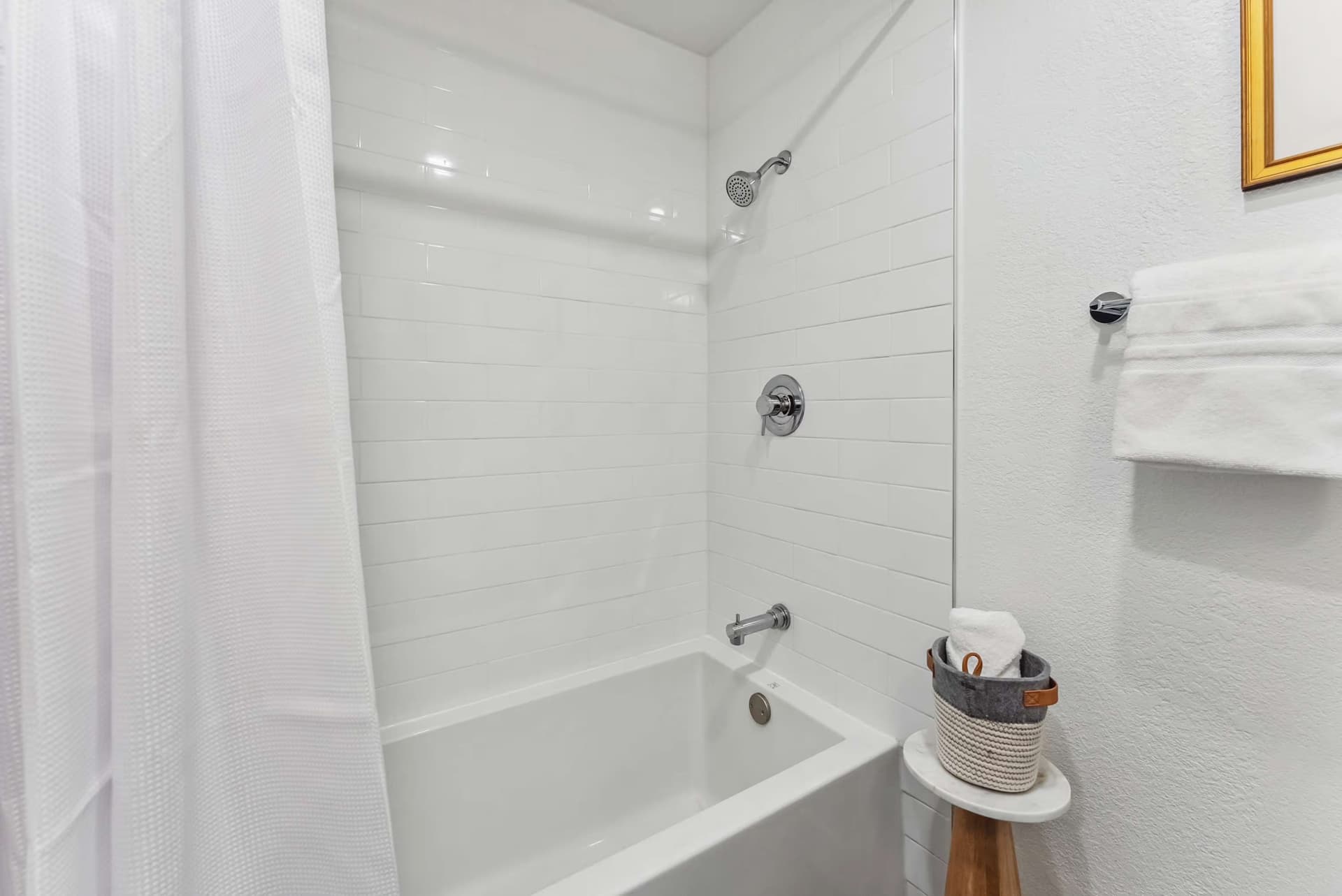 Alpine Roost - Image 17