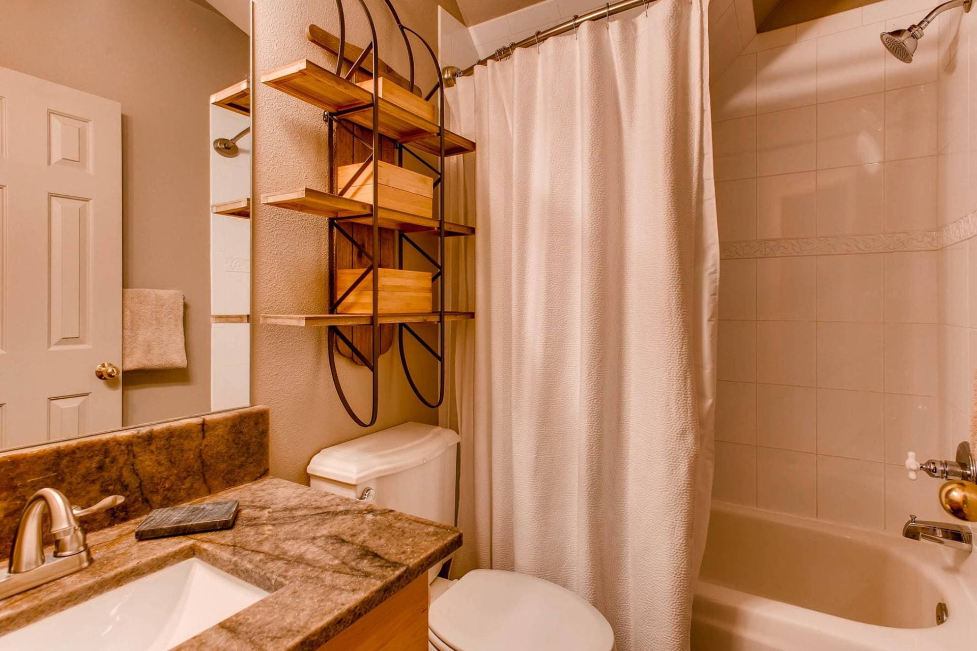 Apres on French Street - Image 16