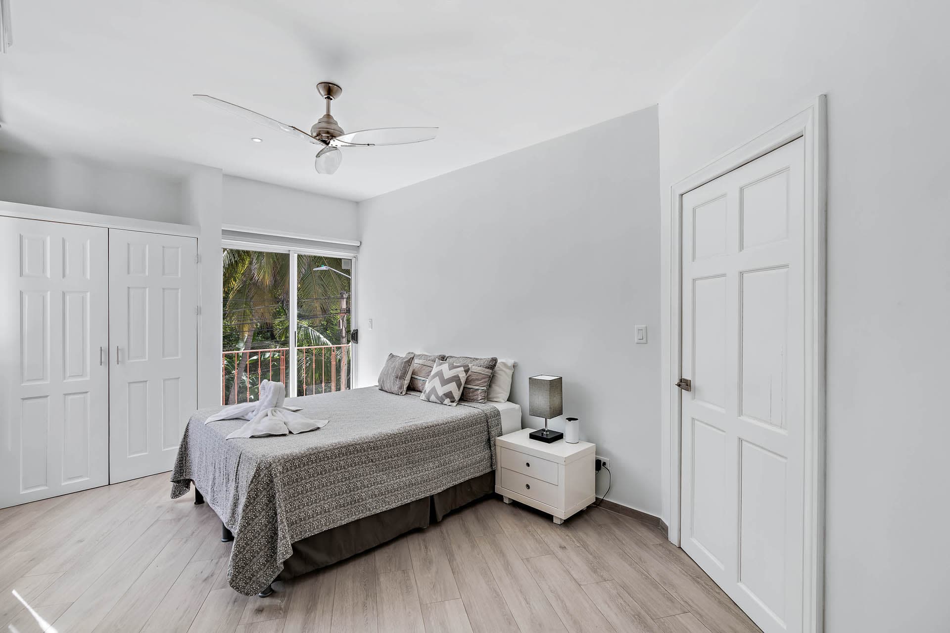 Twin Dolphins - Image 9