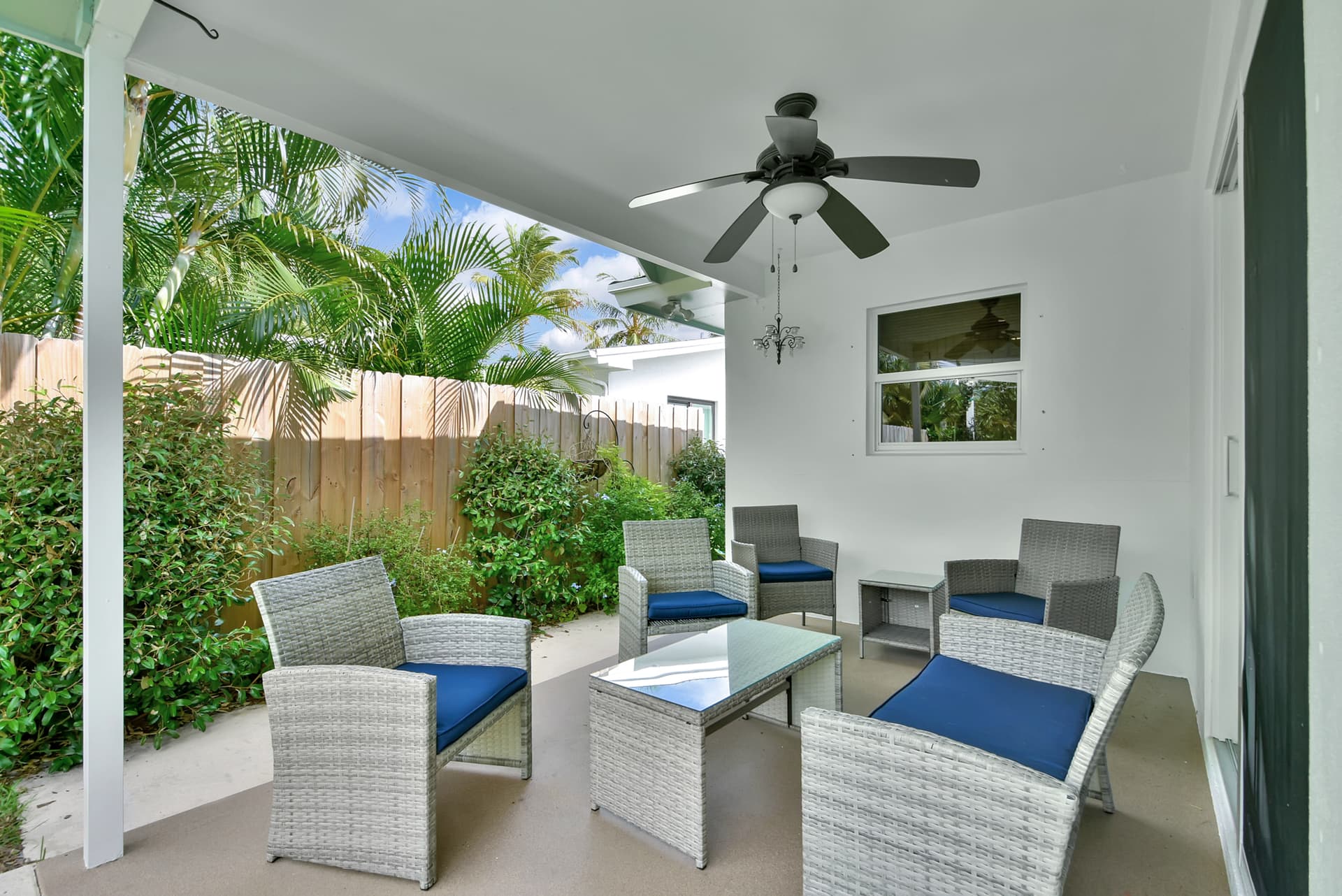 North Lake Worth Home  - Image 5
