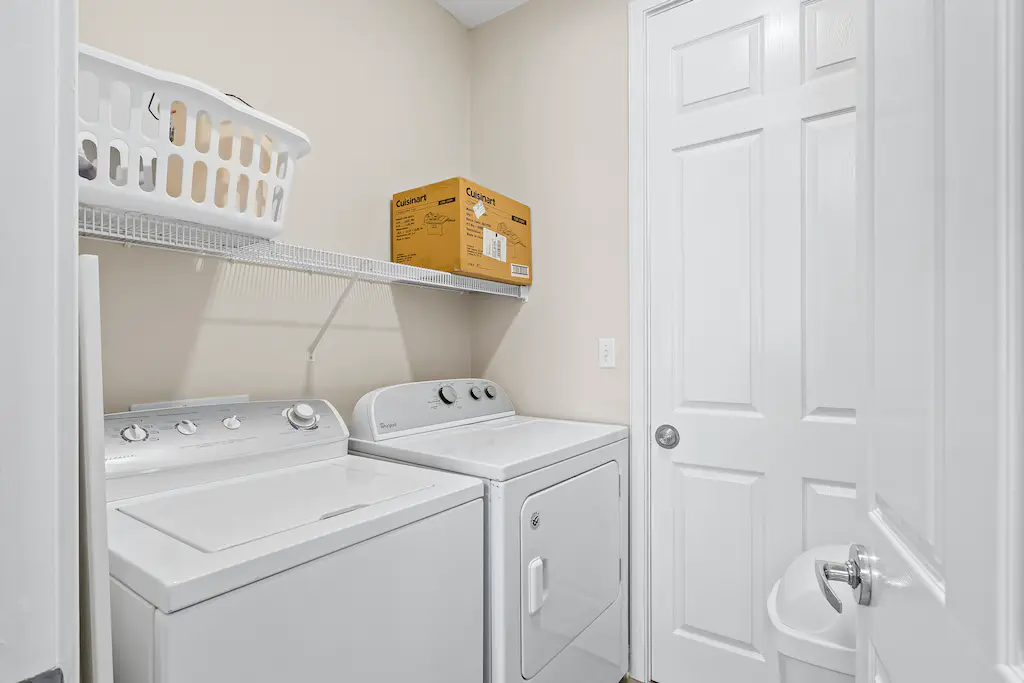 Crescent 404 Home - Image 17