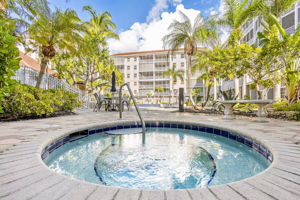 Regatta Residence - Image 25