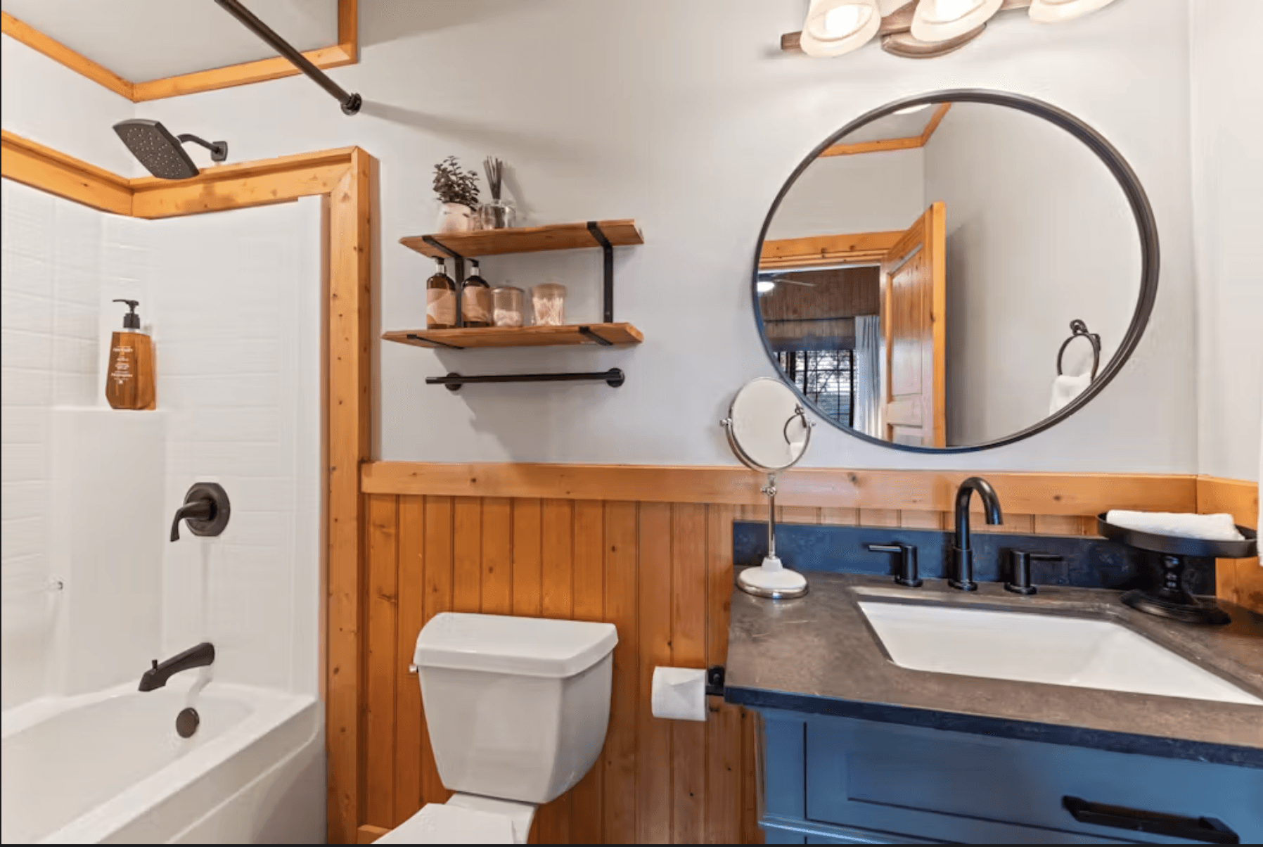 Sapphire Elegance - Image 29