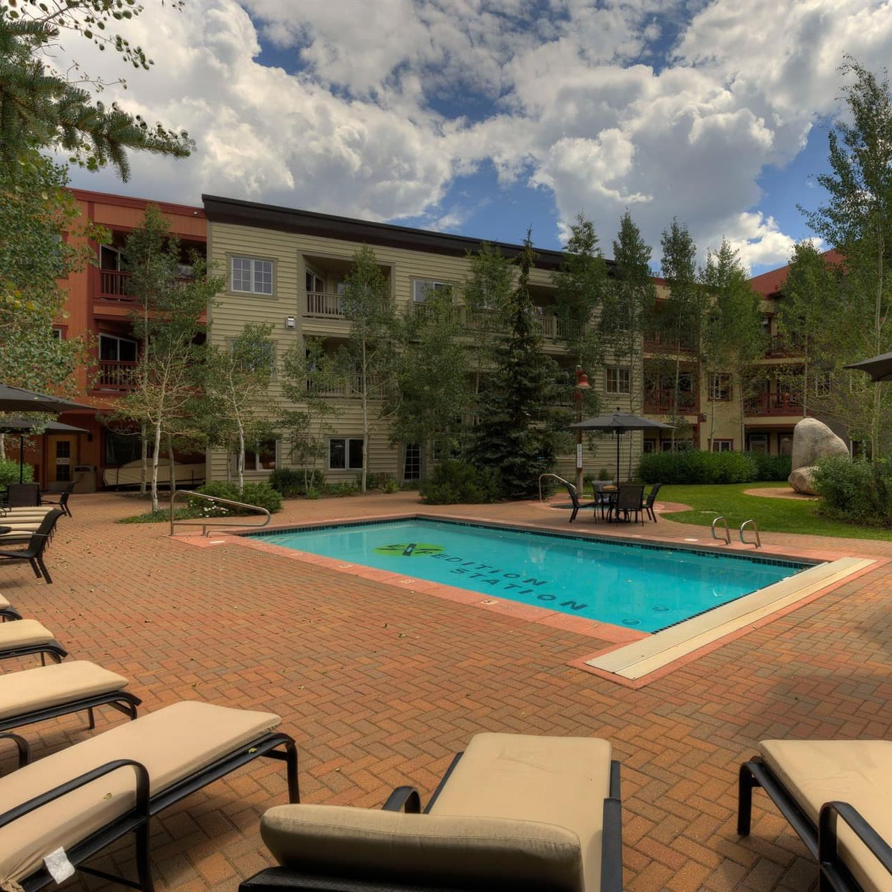 Expedition Station Residence - Image 1