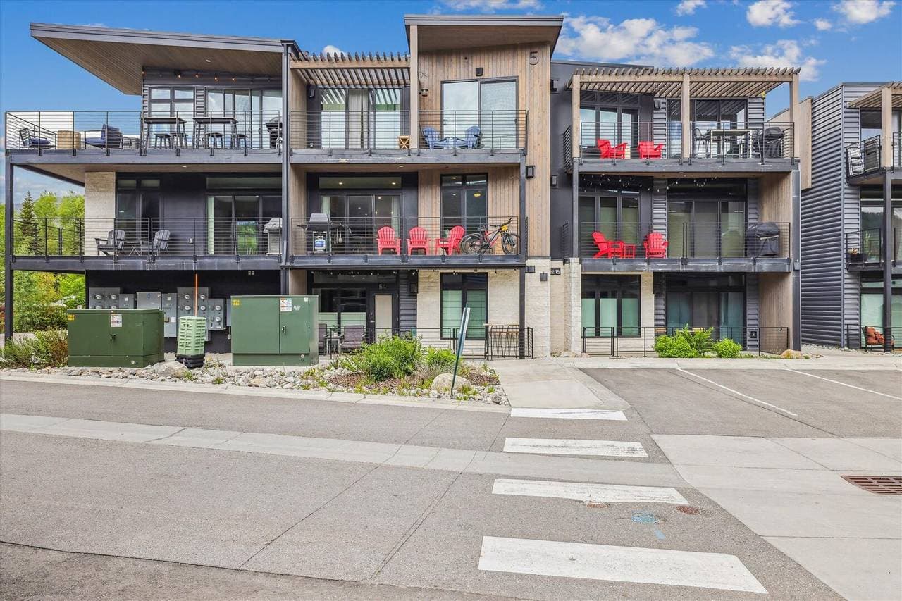 River West #522 - Image 40