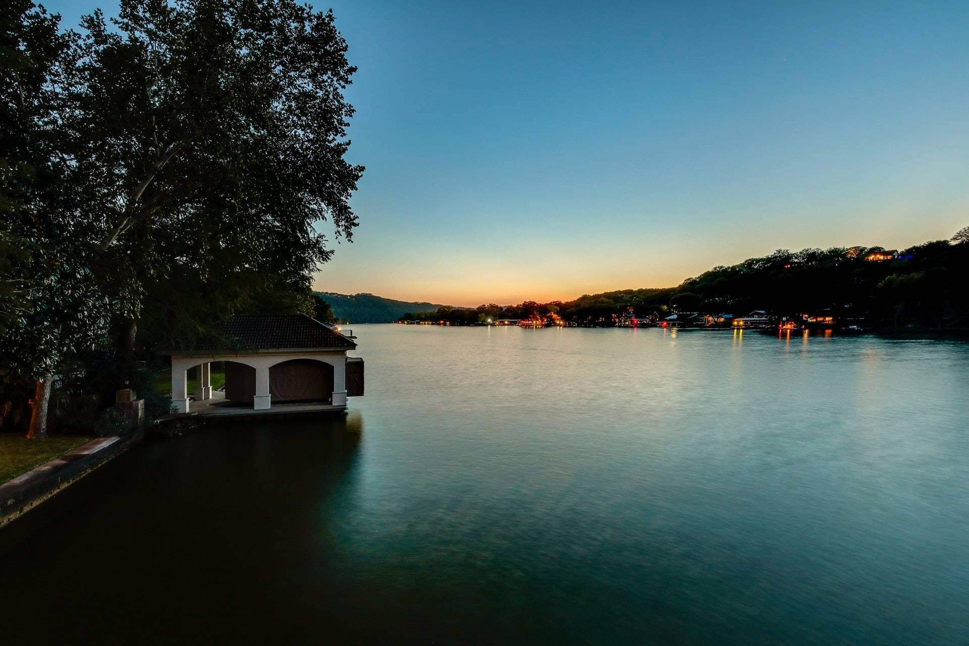 Emerald on Lake Austin - Image 63
