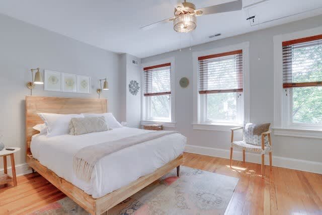 Capitol Comfort - Image 37