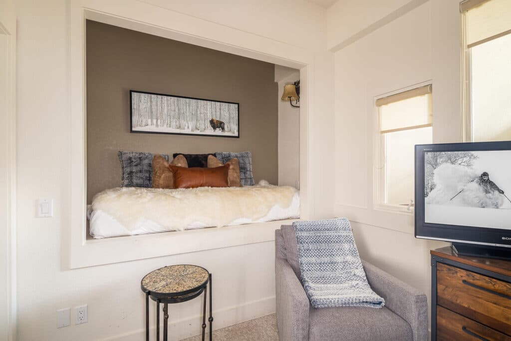 Ironhorse Ridge - Image 8