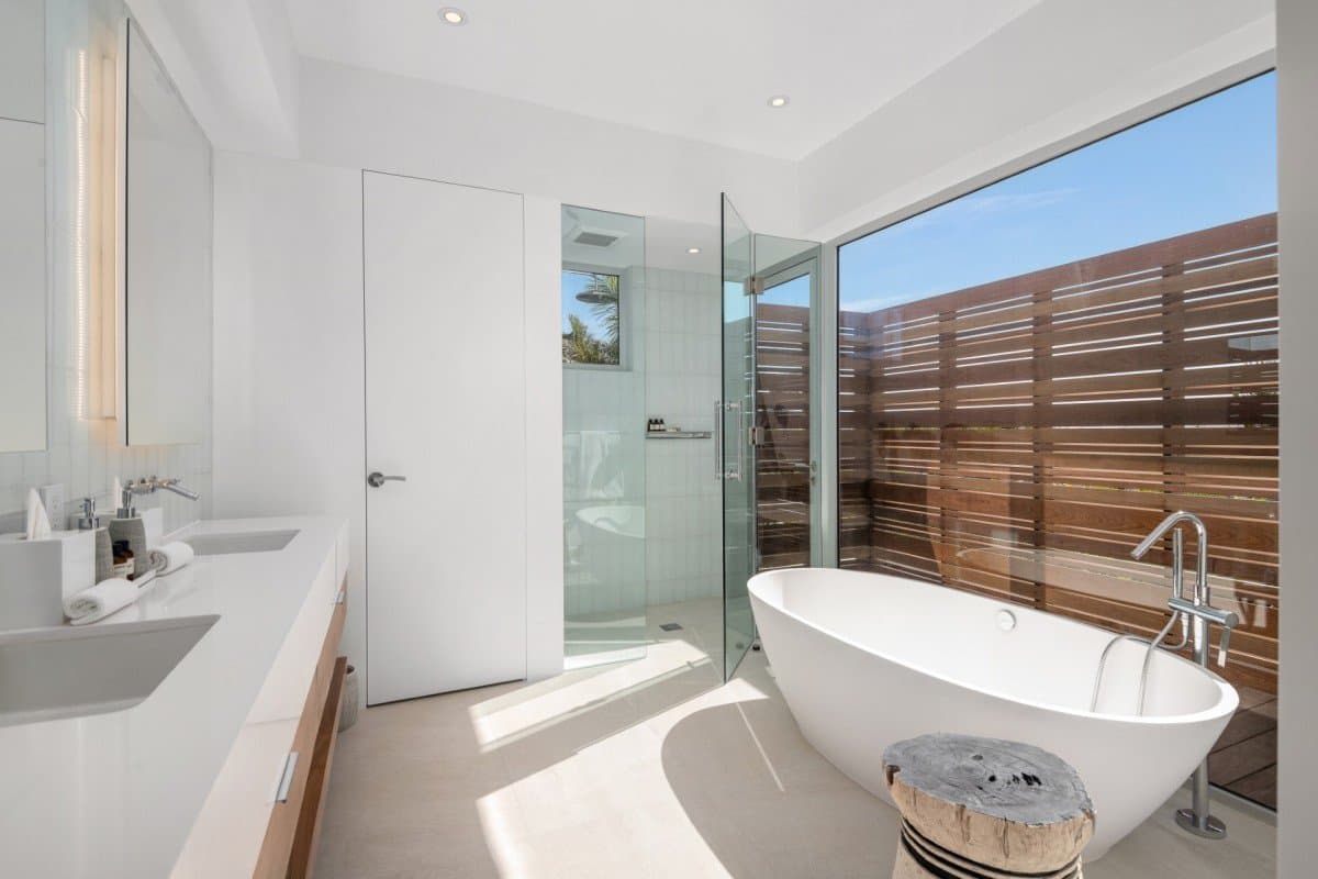 Grace Bay Five Bedroom Beachfront - Image 23