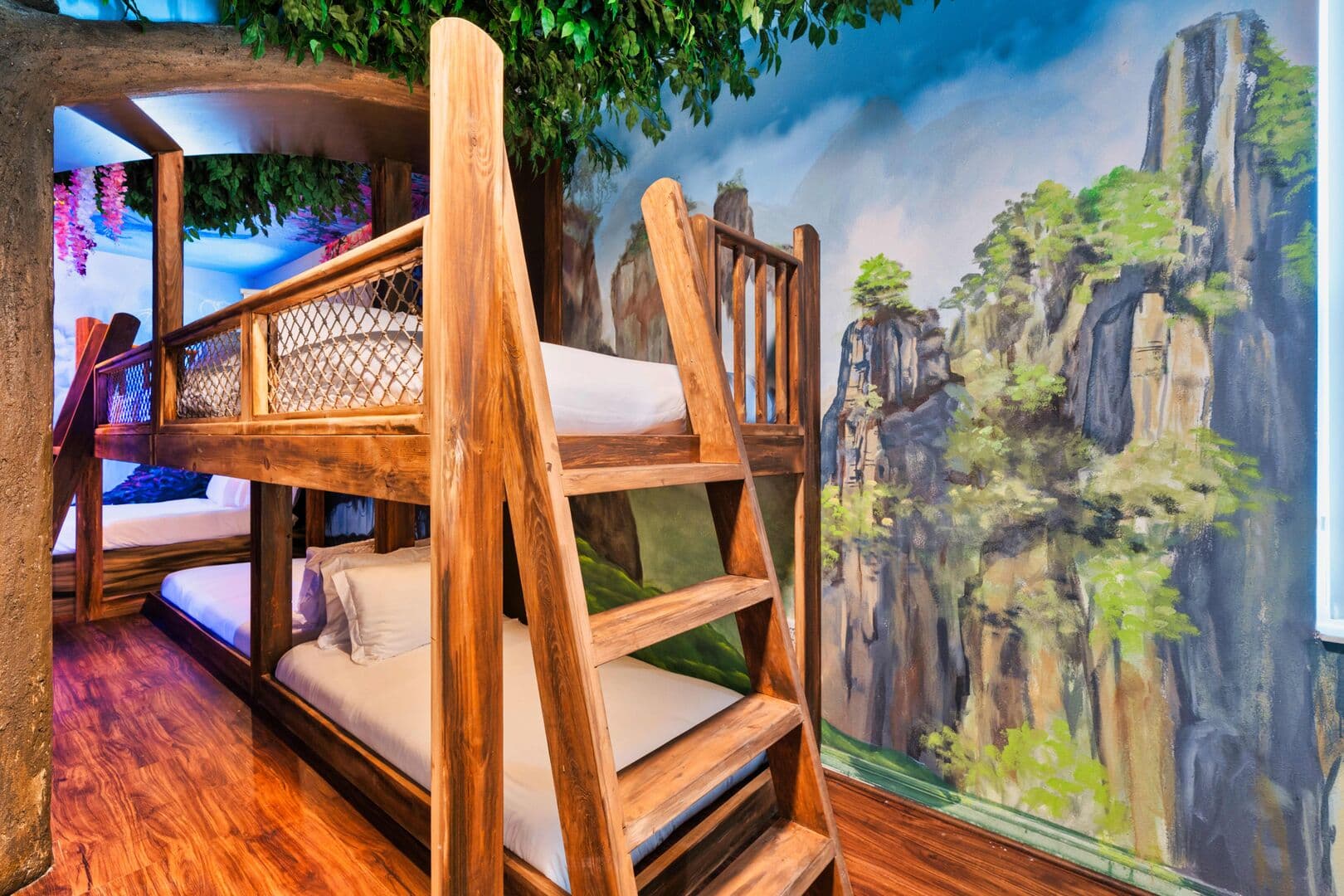 Grand View - Image 17