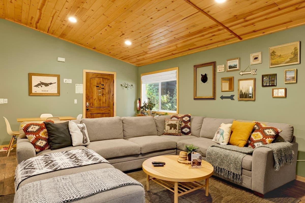 Country Club Cabin #357 - Image 4