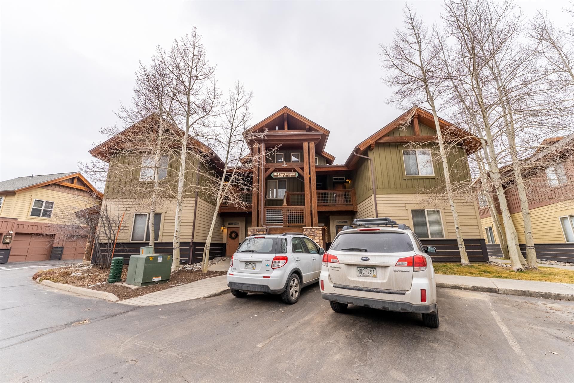 Retreat on the Blue - Image 33