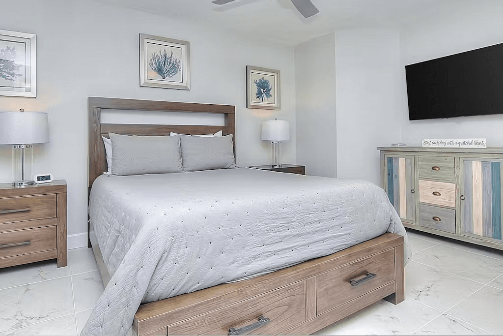 Sand Key Residence - Image 14