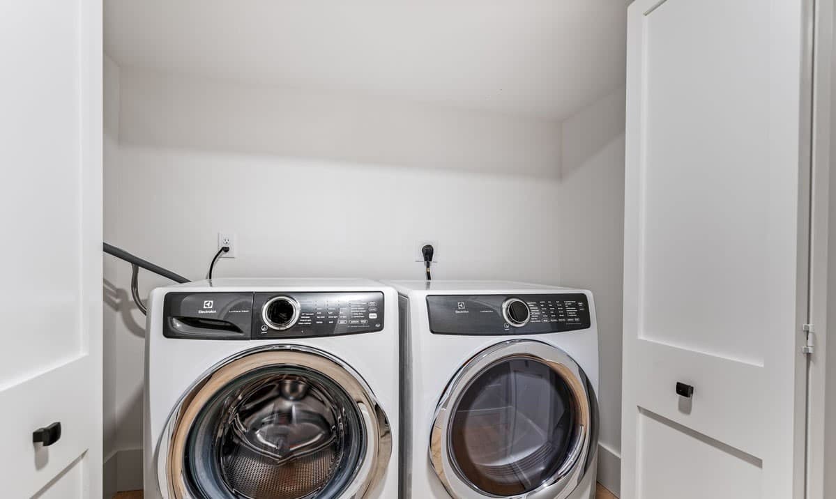 Eileen's Escape - Image 33