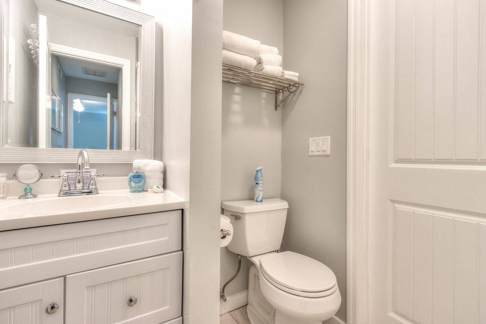 Island Vibes House - Image 18