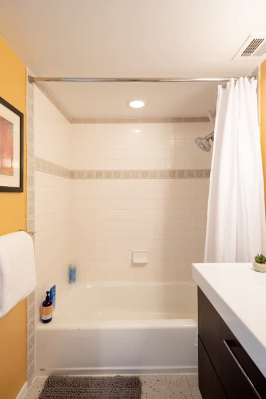 Hugh Kaptur's Mid Century Modern Oasis - Image 35