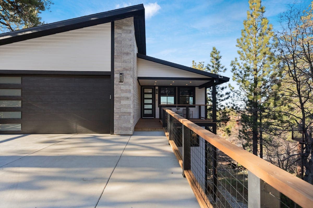 Bear's Retreat - Image 43