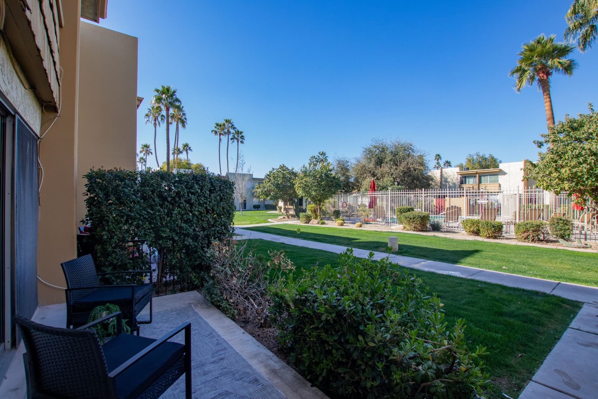 Camelback Townhouse - Image 27