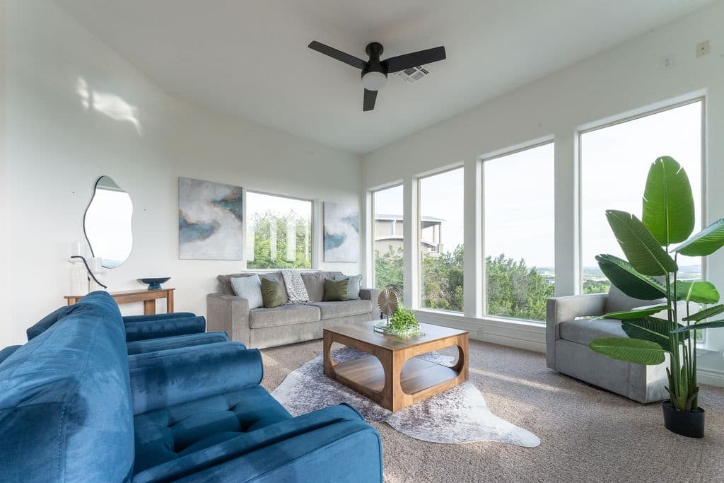 Taking in the View House - Image 16