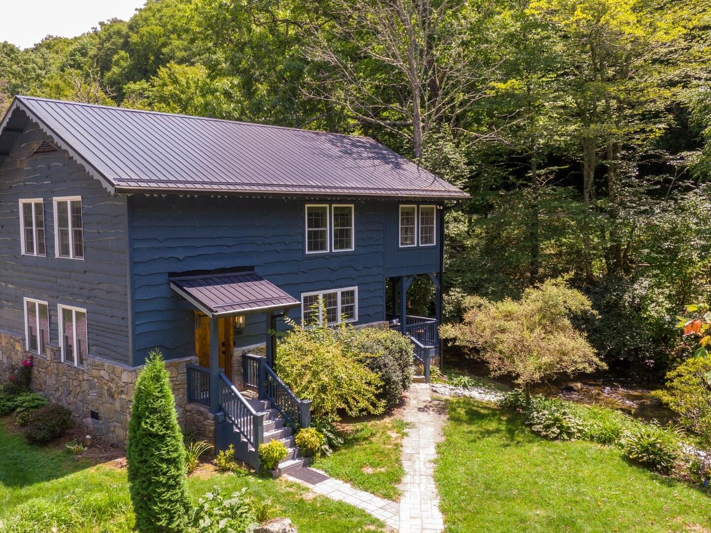 Riverside Retreat - Image 1