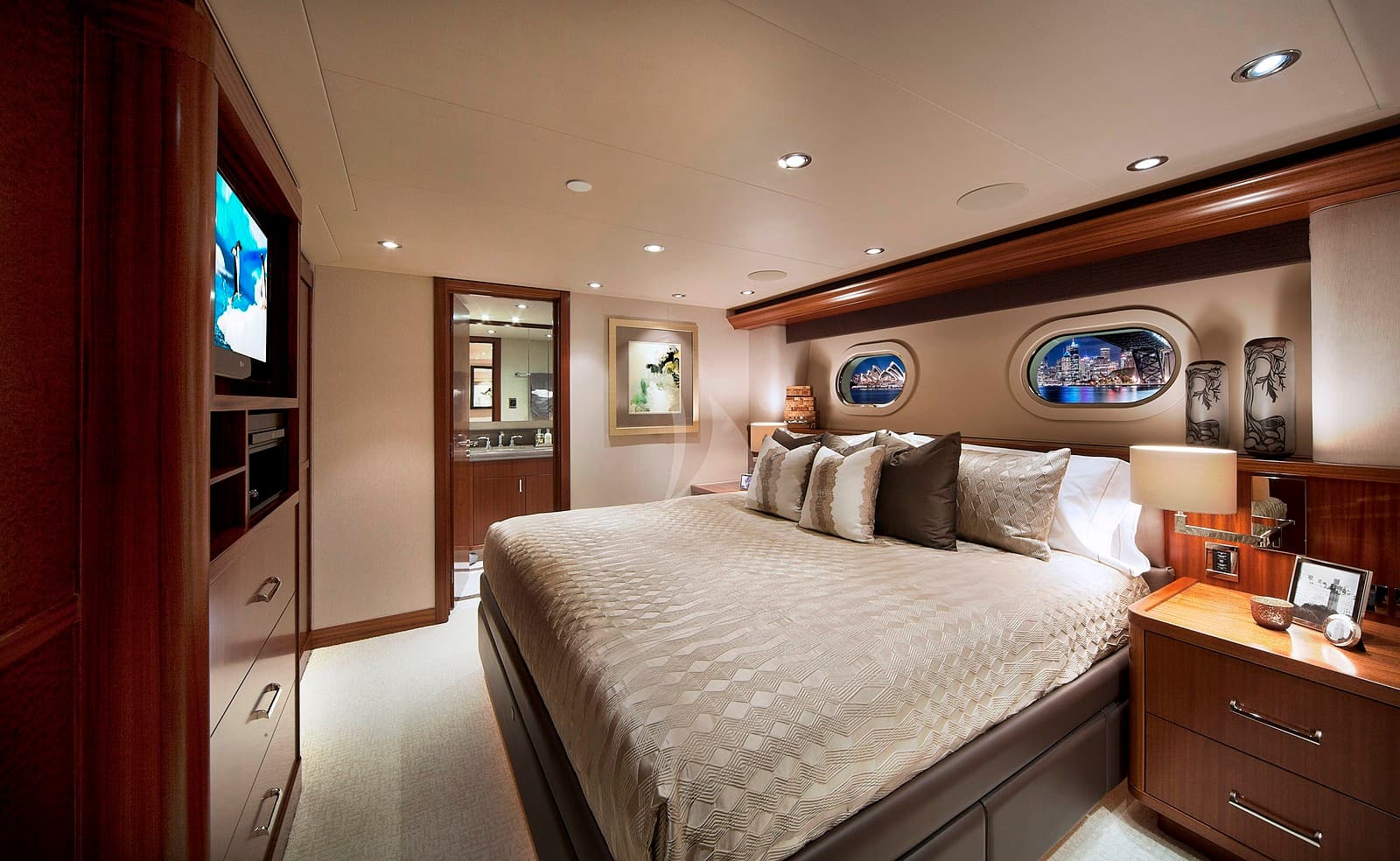 Pipe Dream Yacht - Image 19