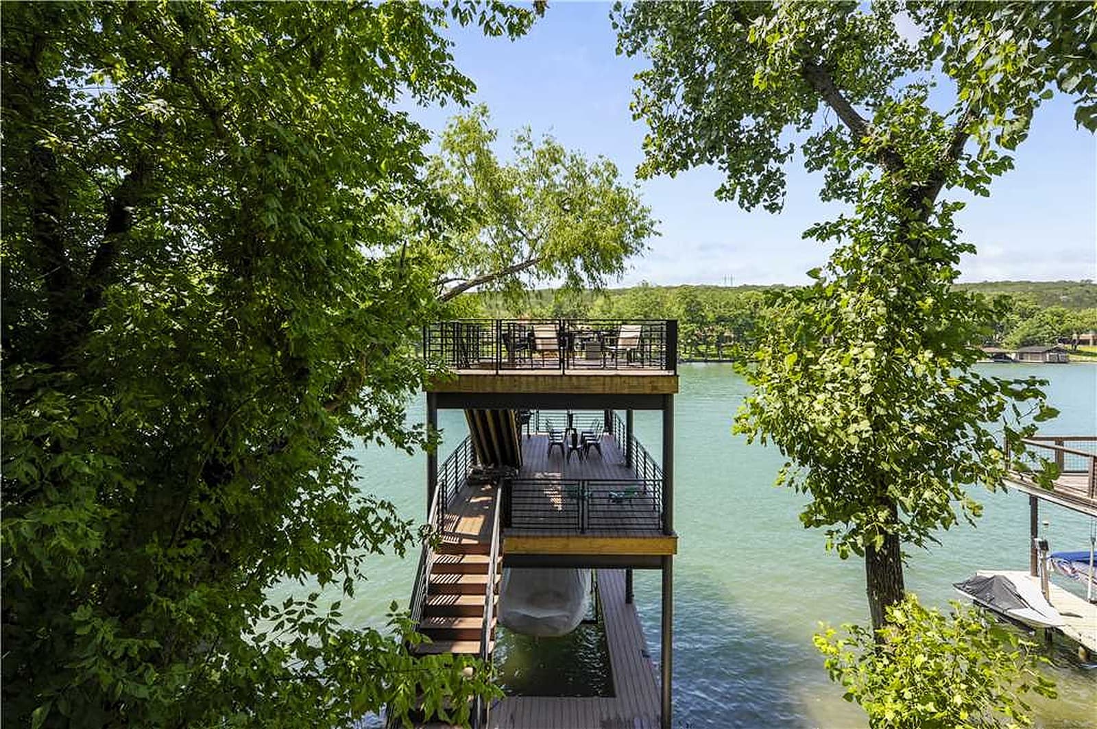 Lake Austin Retreat - Image 2
