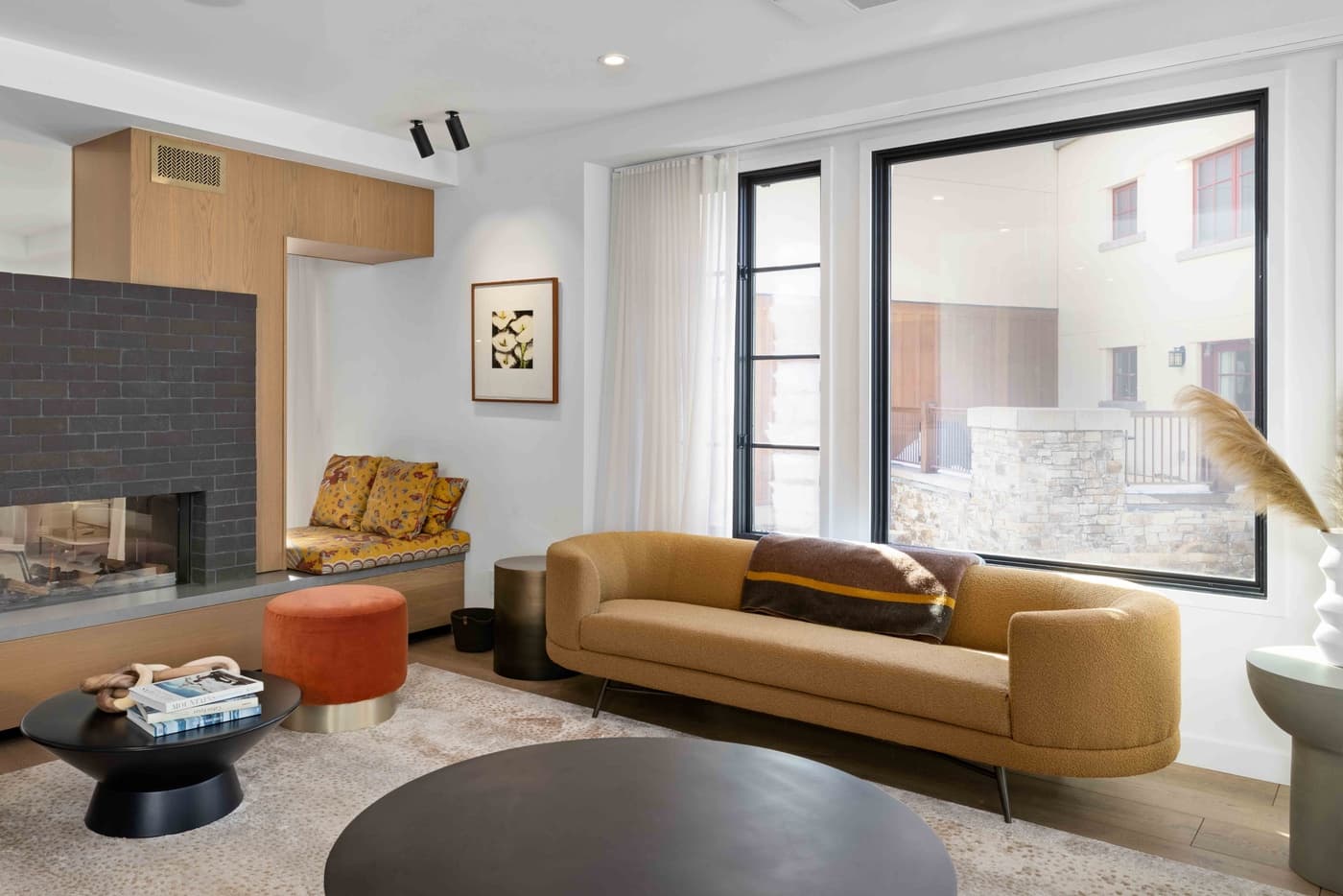 Sky High at the Plaza - Image 5