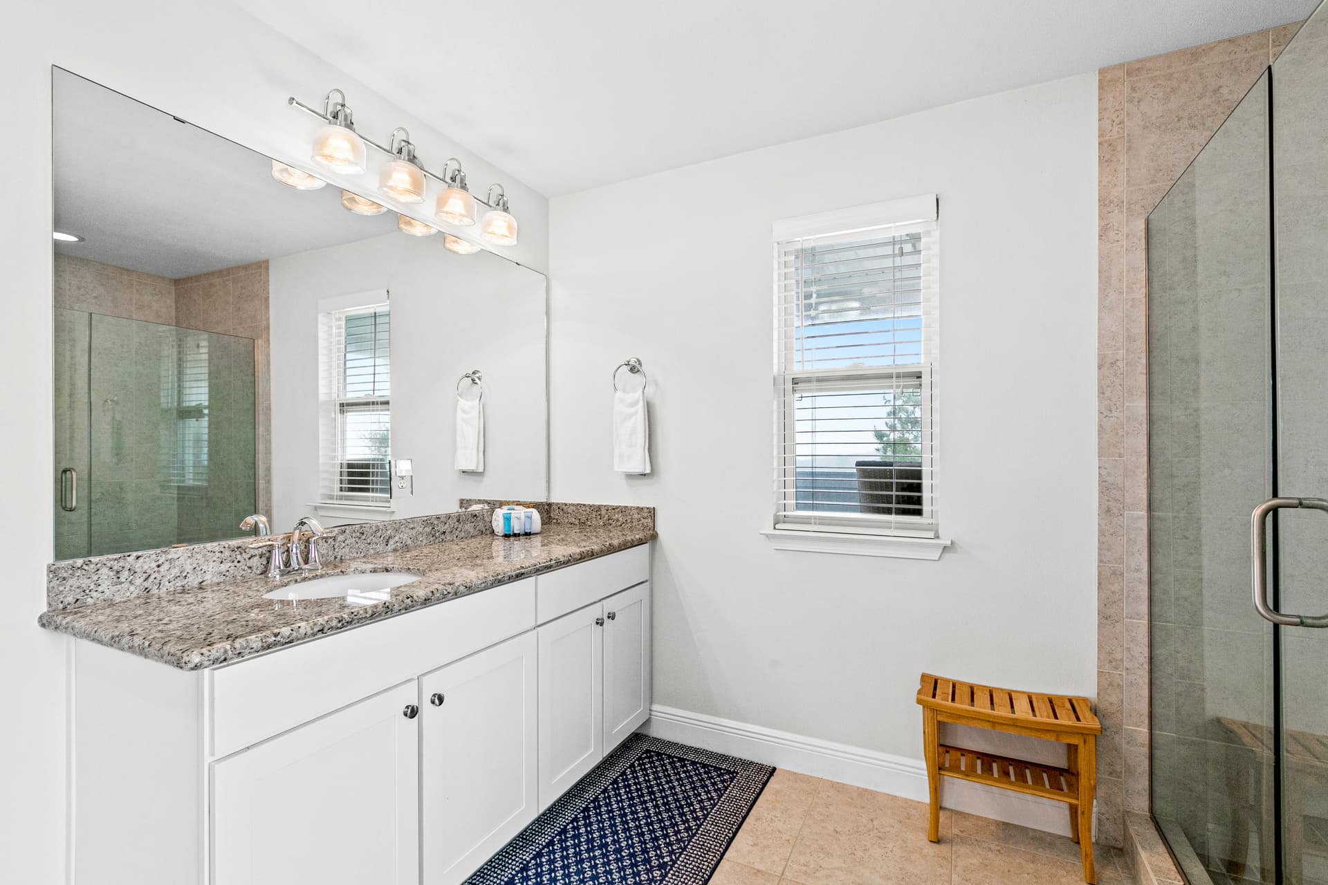 Lucky 13 House - Image 17