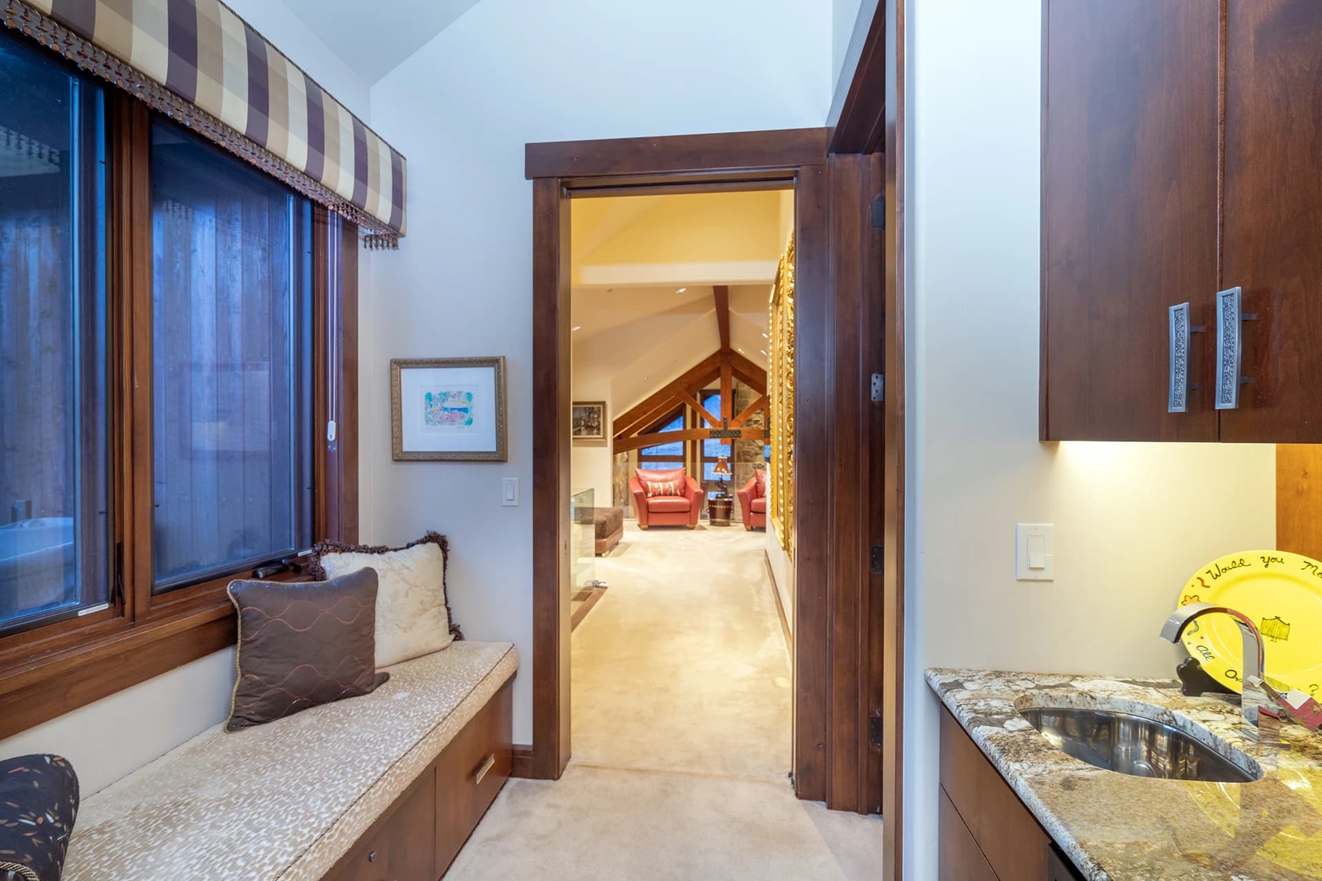 San Sophia Manor - Image 22