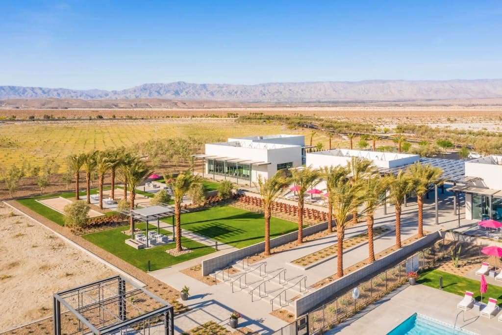 Majestic Mountain View - Image 40