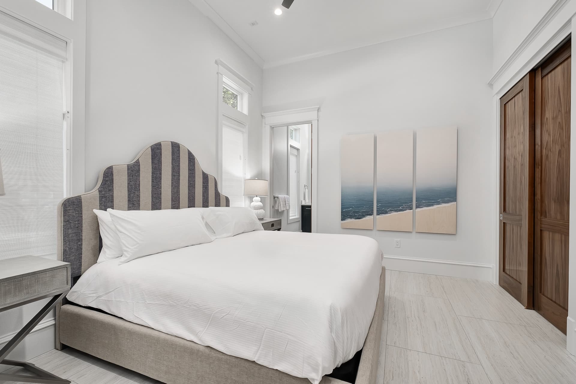 Social Manor - Image 11