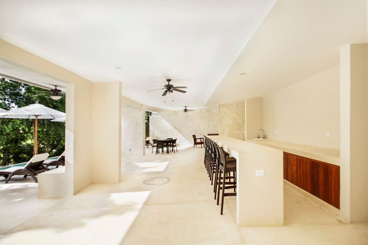 Riviera Echo - Image 26