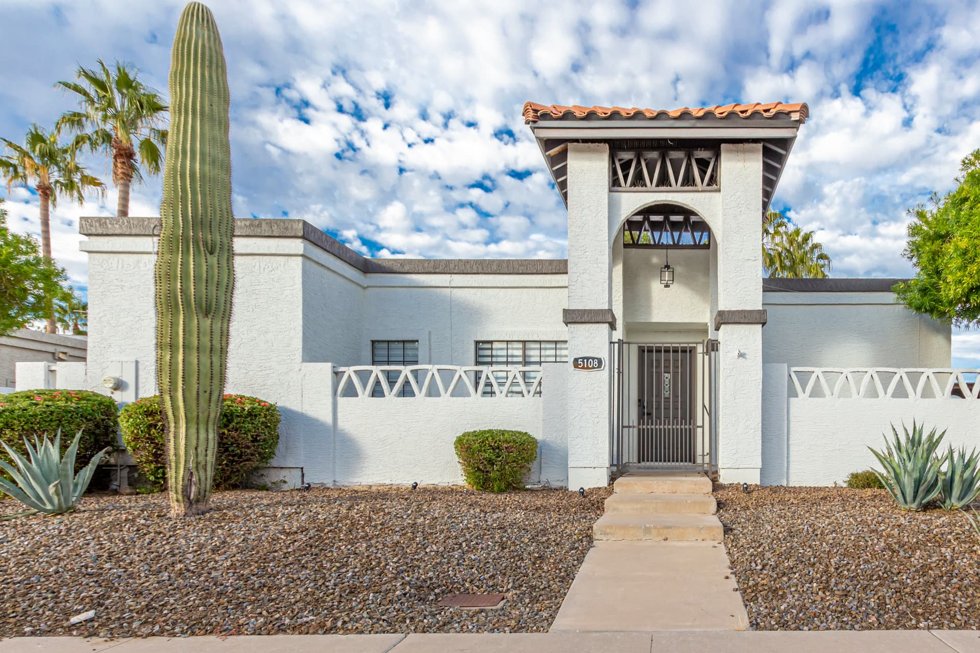 Modern Retreat - Image 4