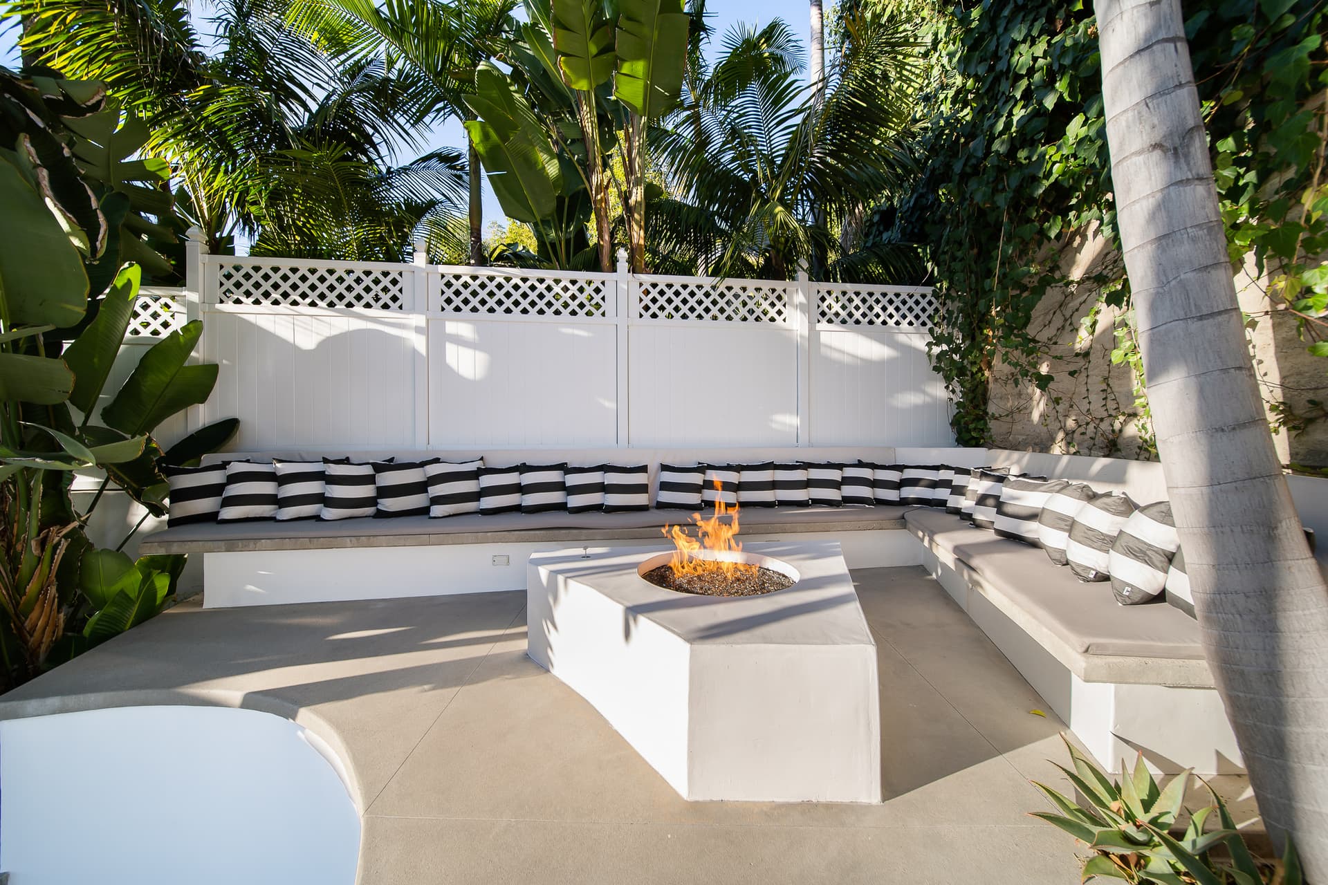 London Villa - Image 65