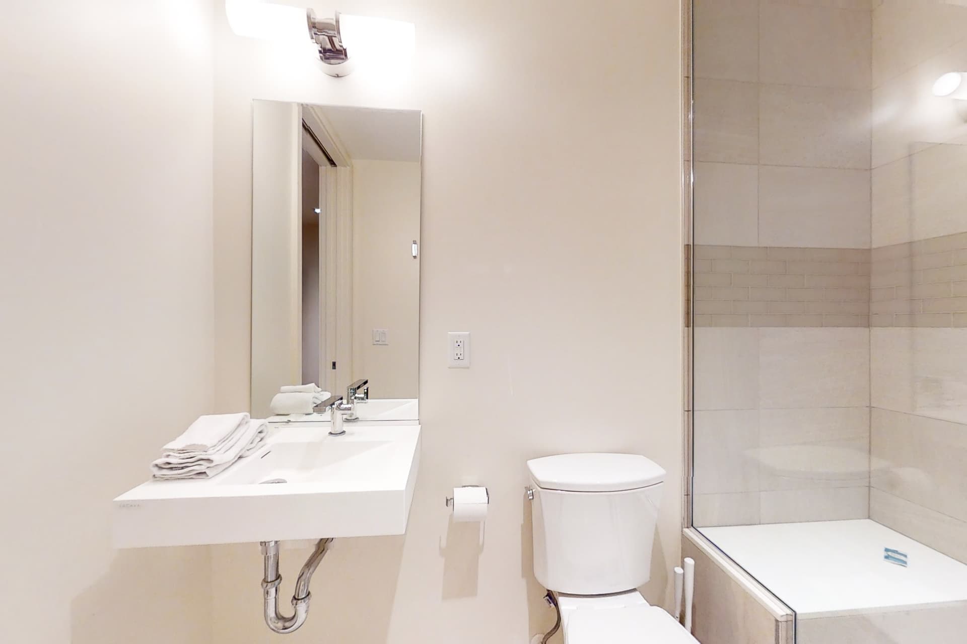 Lift 402 Home - Image 10