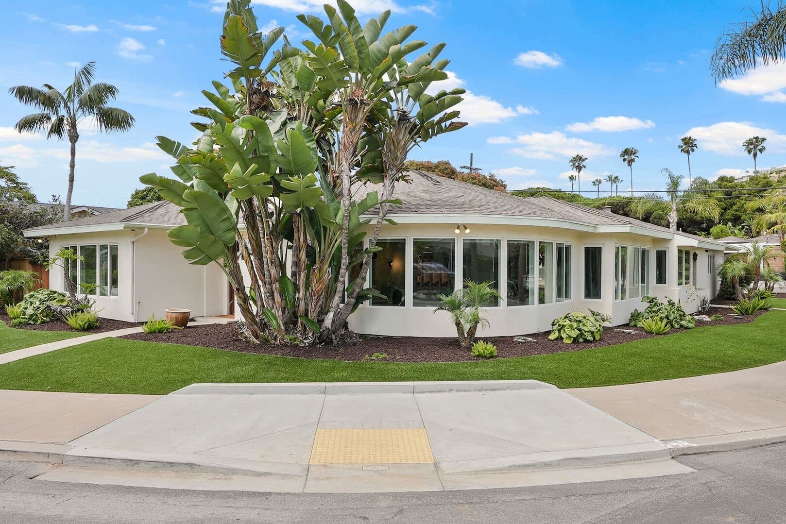 Seabreeze Hideaway - Image 43