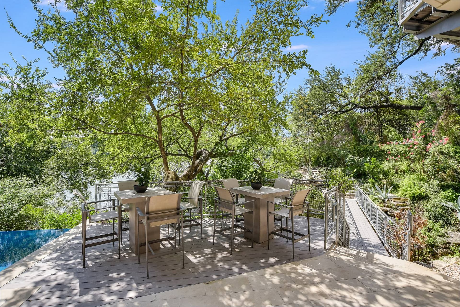 Waterfalls on the Lake Villa - Image 47