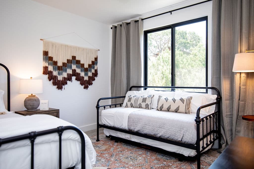 Southside of Heaven Home - Image 23