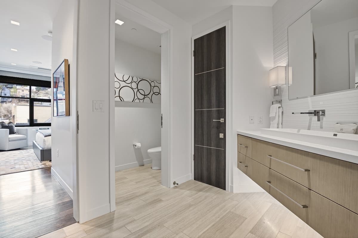 Mountain Luxe Retreat on Main - Image 23