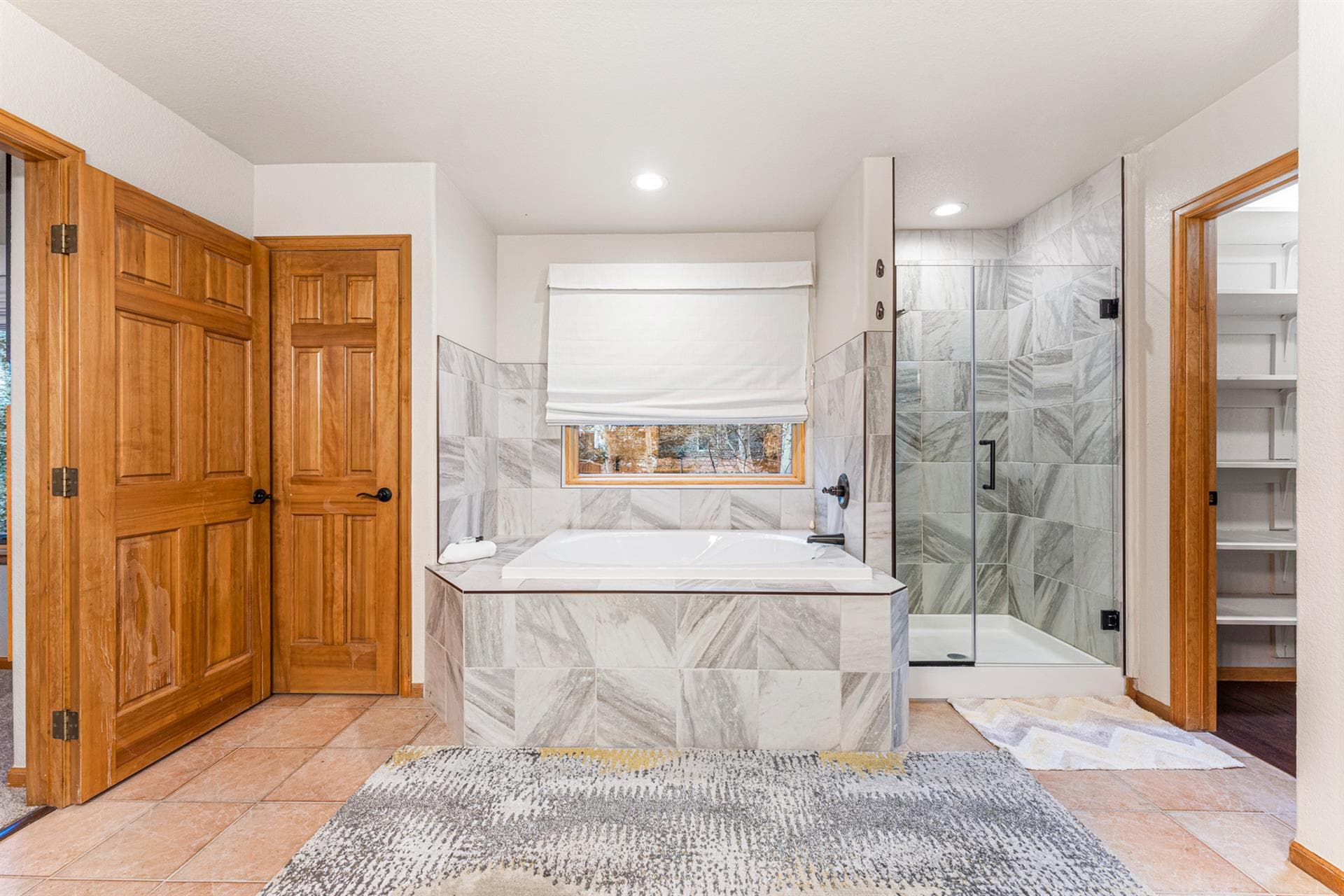 Burgundy House - Image 42