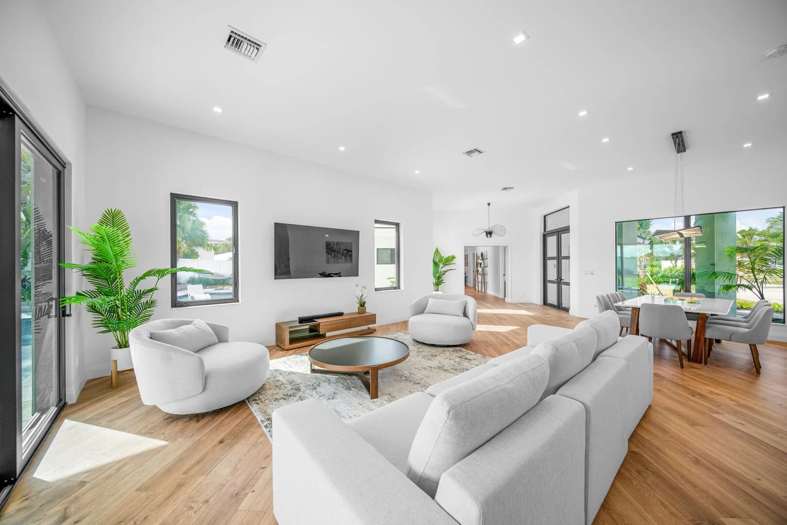 Waters Edge #906 - Image 4