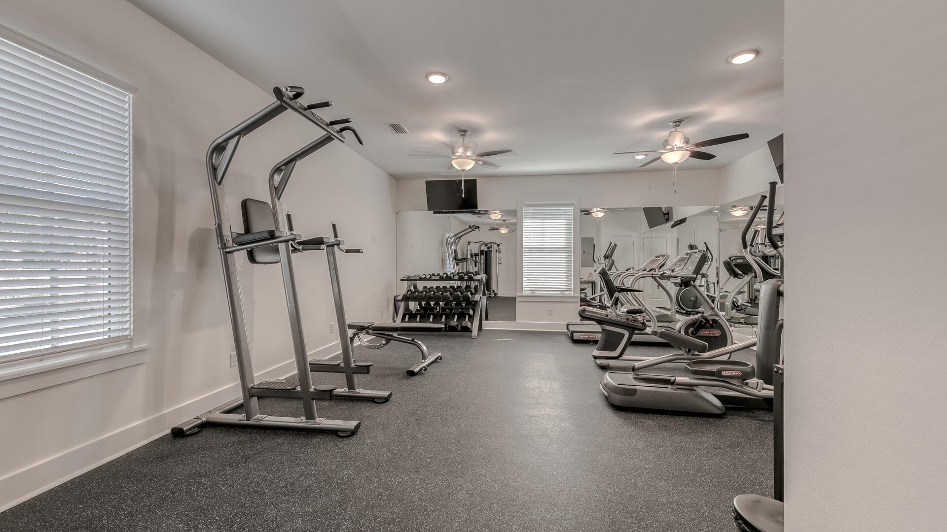 Blue Lake Home - Image 5