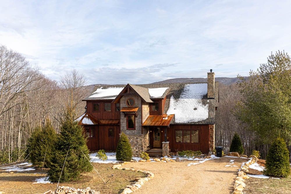 Little Cubs Cabin - Image 3