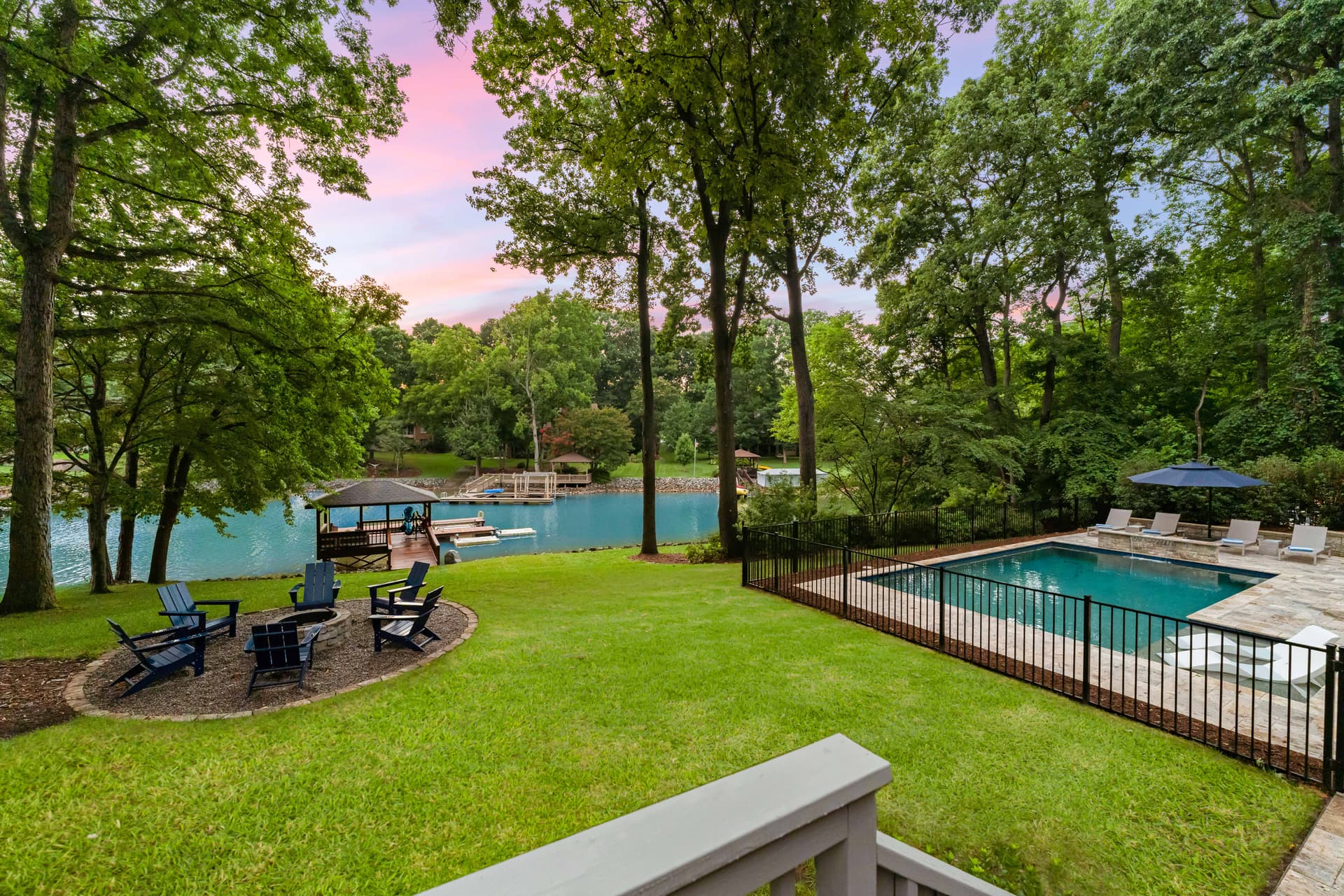 Queens Cove - Image 2