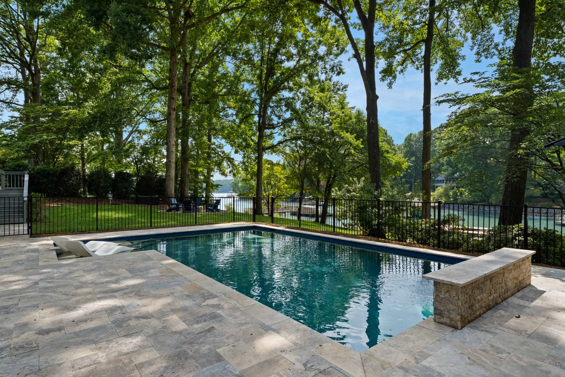 Queens Cove - Image 3