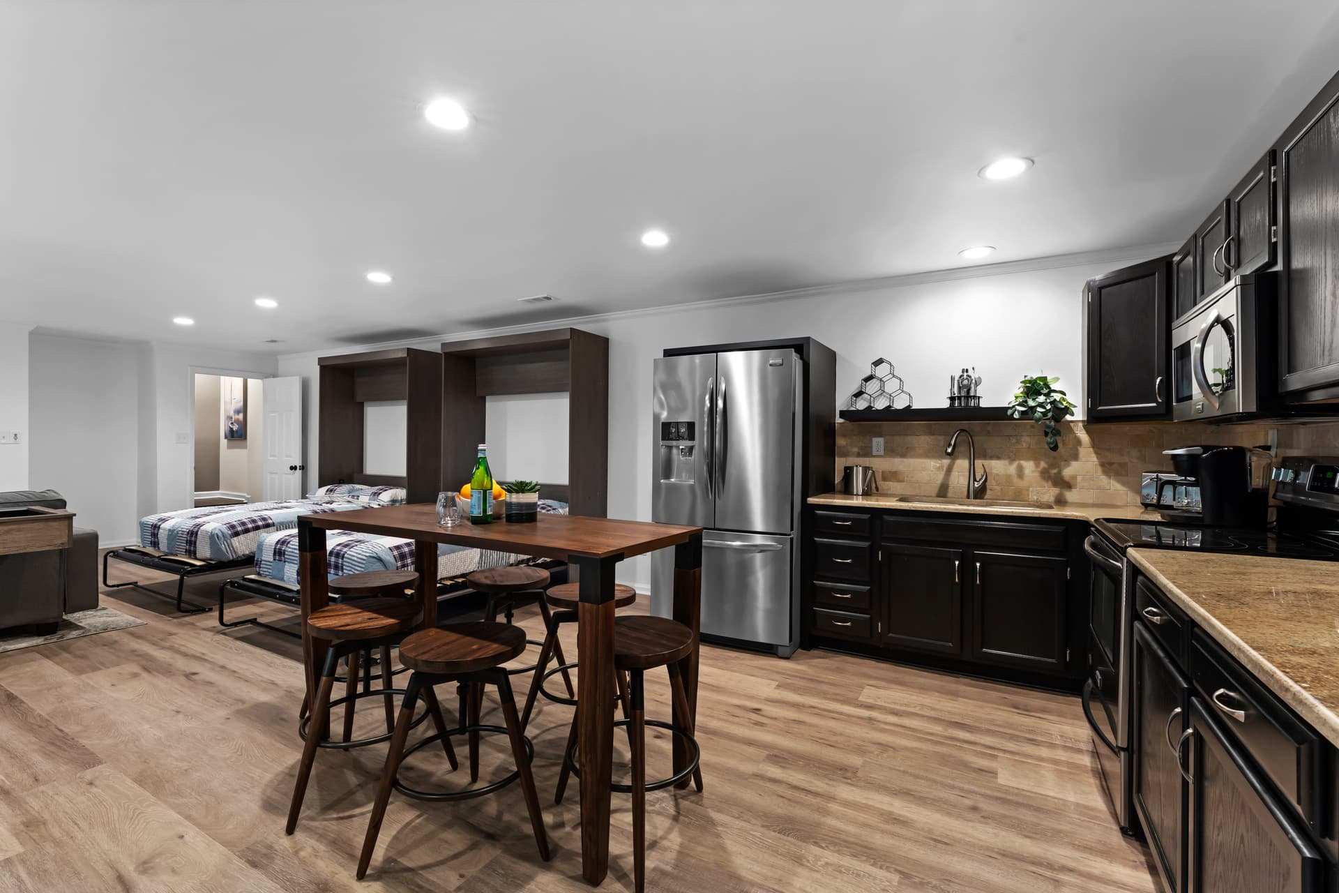 Queens Cove - Image 42