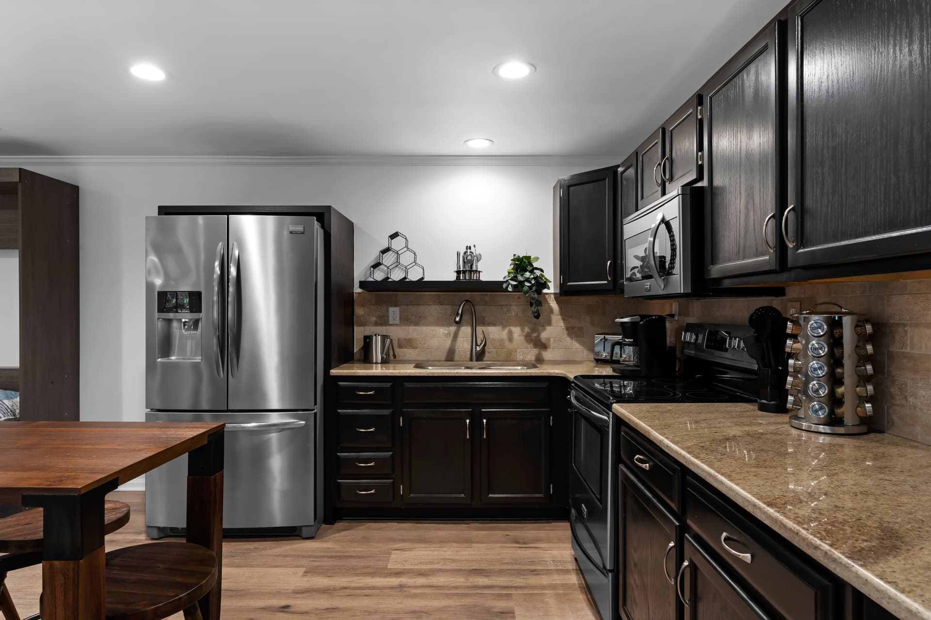 Queens Cove - Image 45