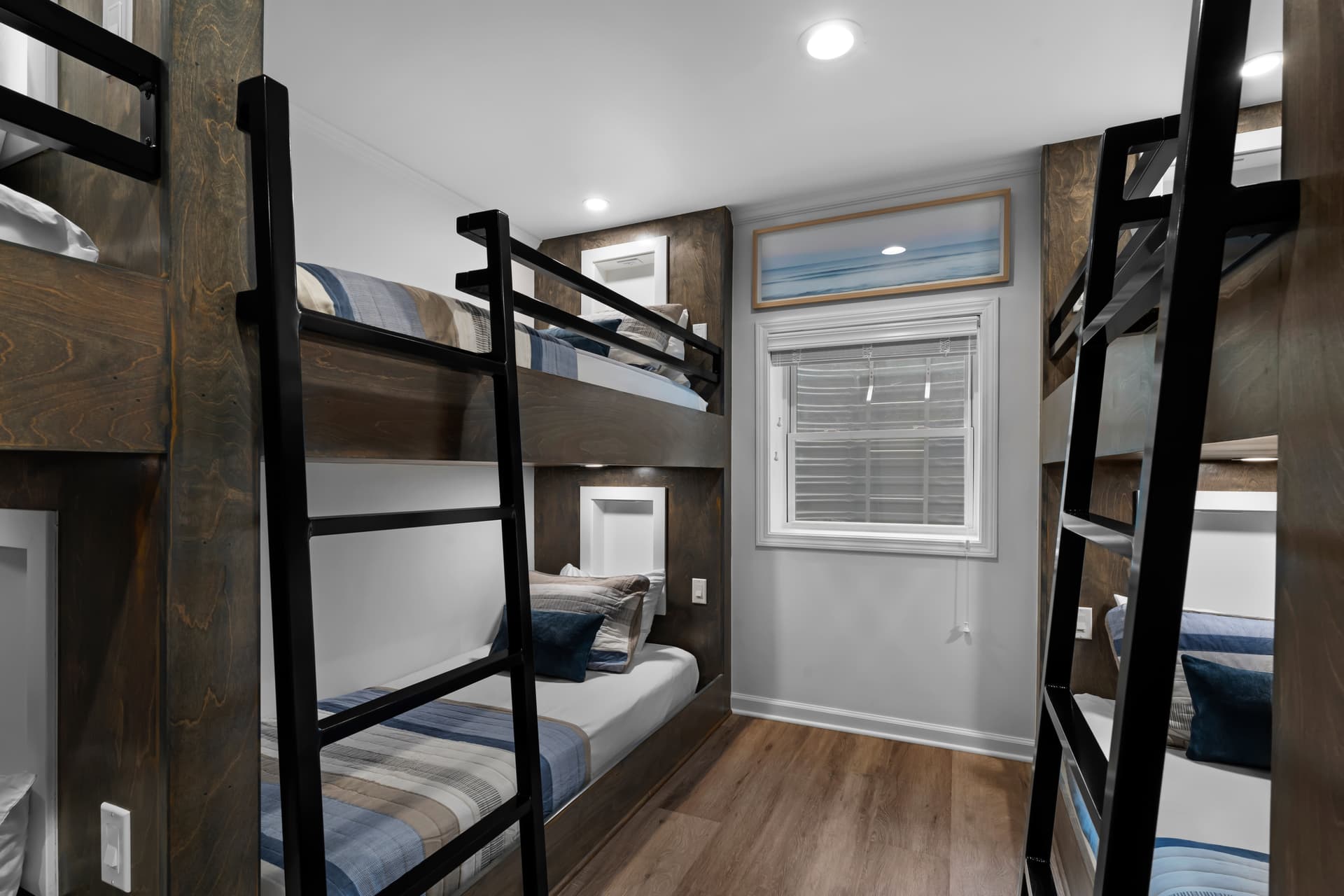 Queens Cove - Image 49